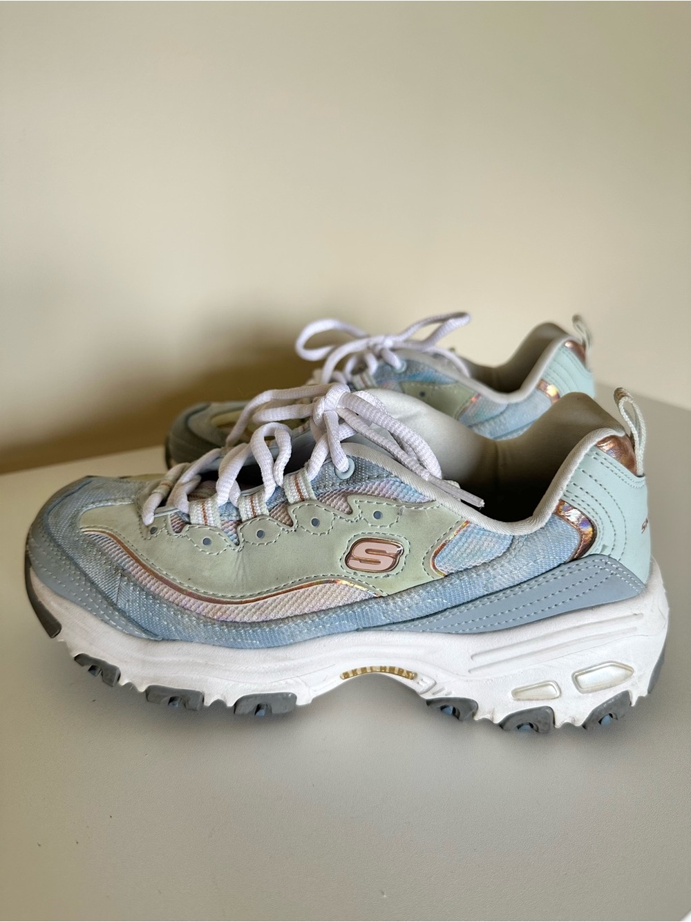 Skechers D’Lites Casual Lace-Up Sneakers in Light Blue, Mint & White 6